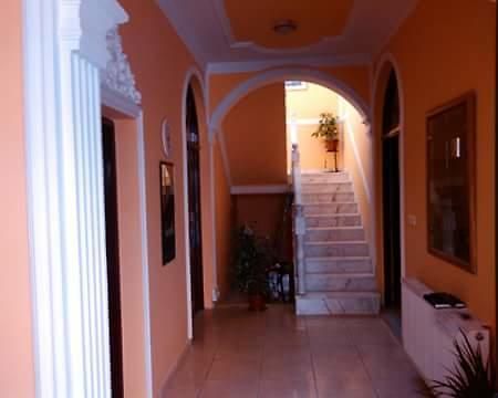 Guest House Cane Smestaj เบลา เซิร์ควา ภายนอก รูปภาพ