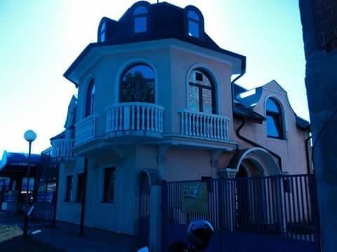 Guest House Cane Smestaj เบลา เซิร์ควา ภายนอก รูปภาพ