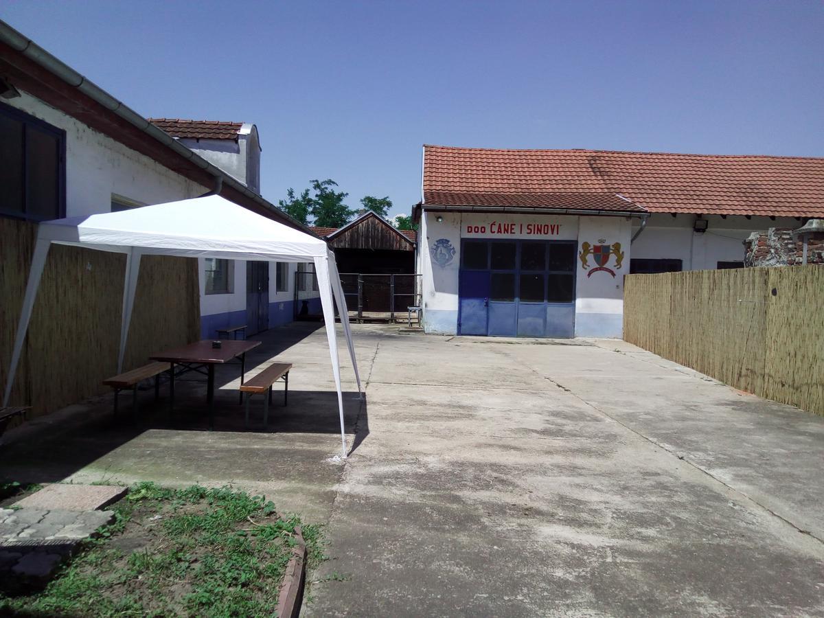 Guest House Cane Smestaj เบลา เซิร์ควา ภายนอก รูปภาพ